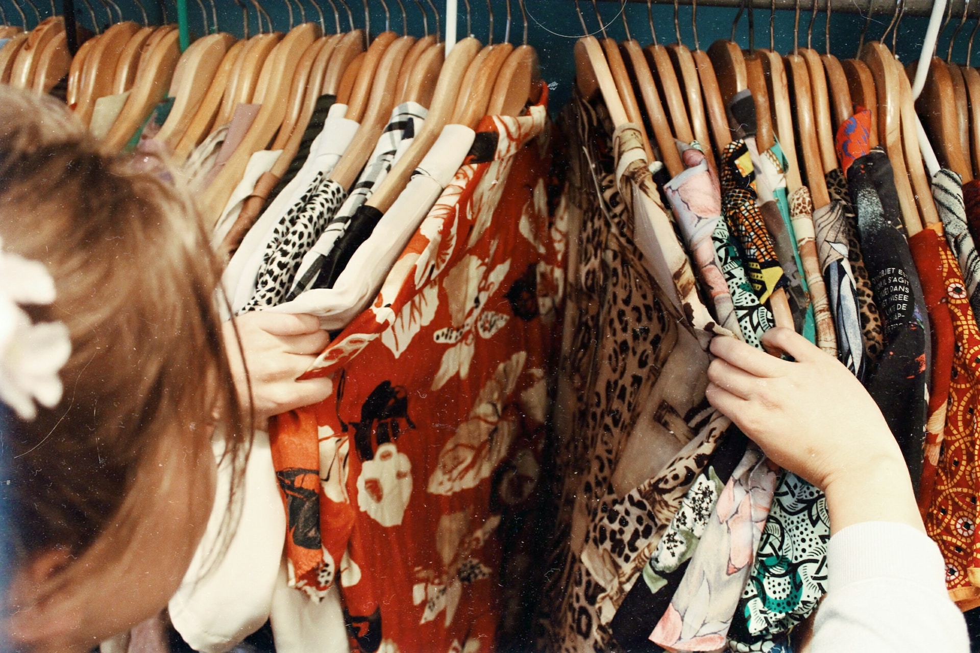 How to Score Vintage Fashion Finds in Cincinnati Thrift Stores photo